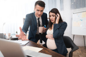 Acoso laboral a mujeres embarazadas